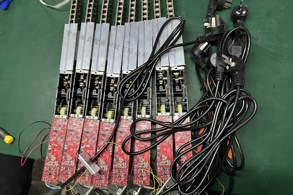 電動平移天窗的優點,電動開窗機應用范圍廣泛